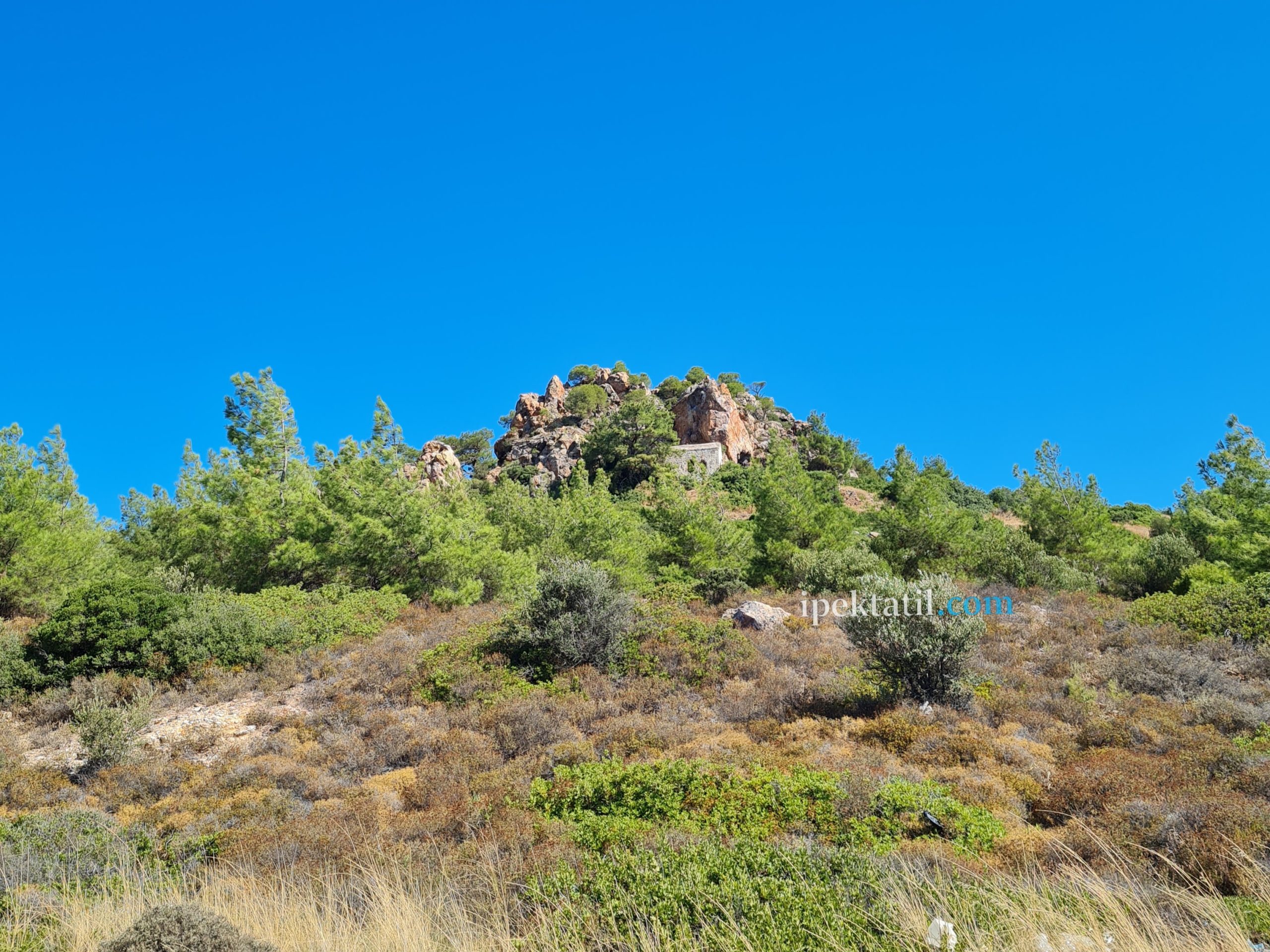 Ayia Paraskevi Manastırı Tımarhane Adası