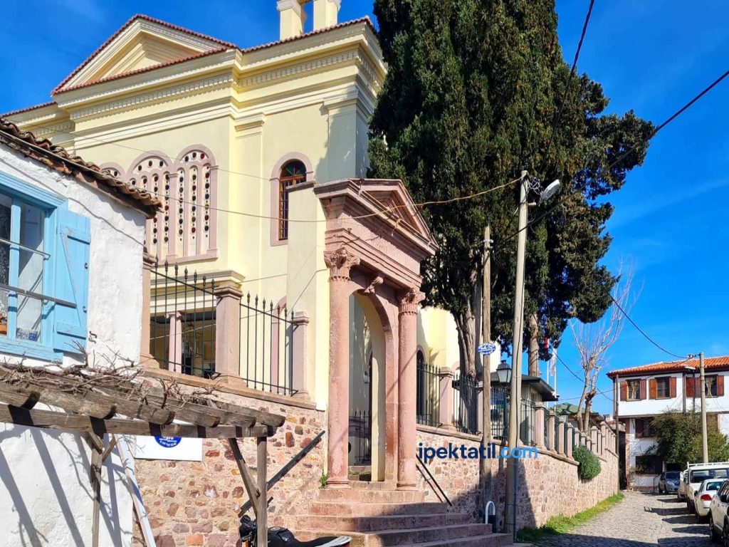 Taksiyarhis Kilisesi Cunda