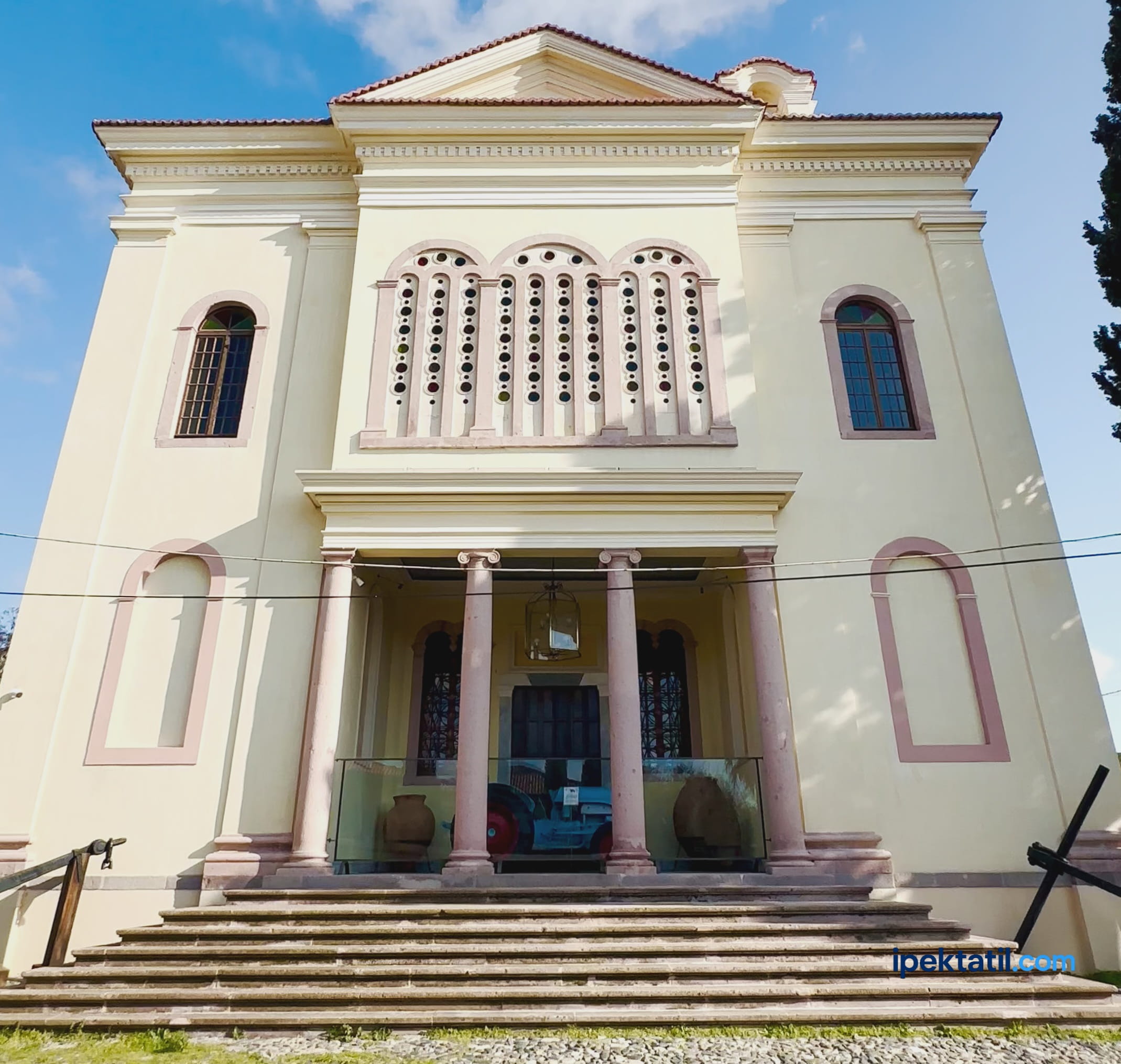 Taksiyarhis Kilisesi Cunda - Rahmi M. Koç Müzesi