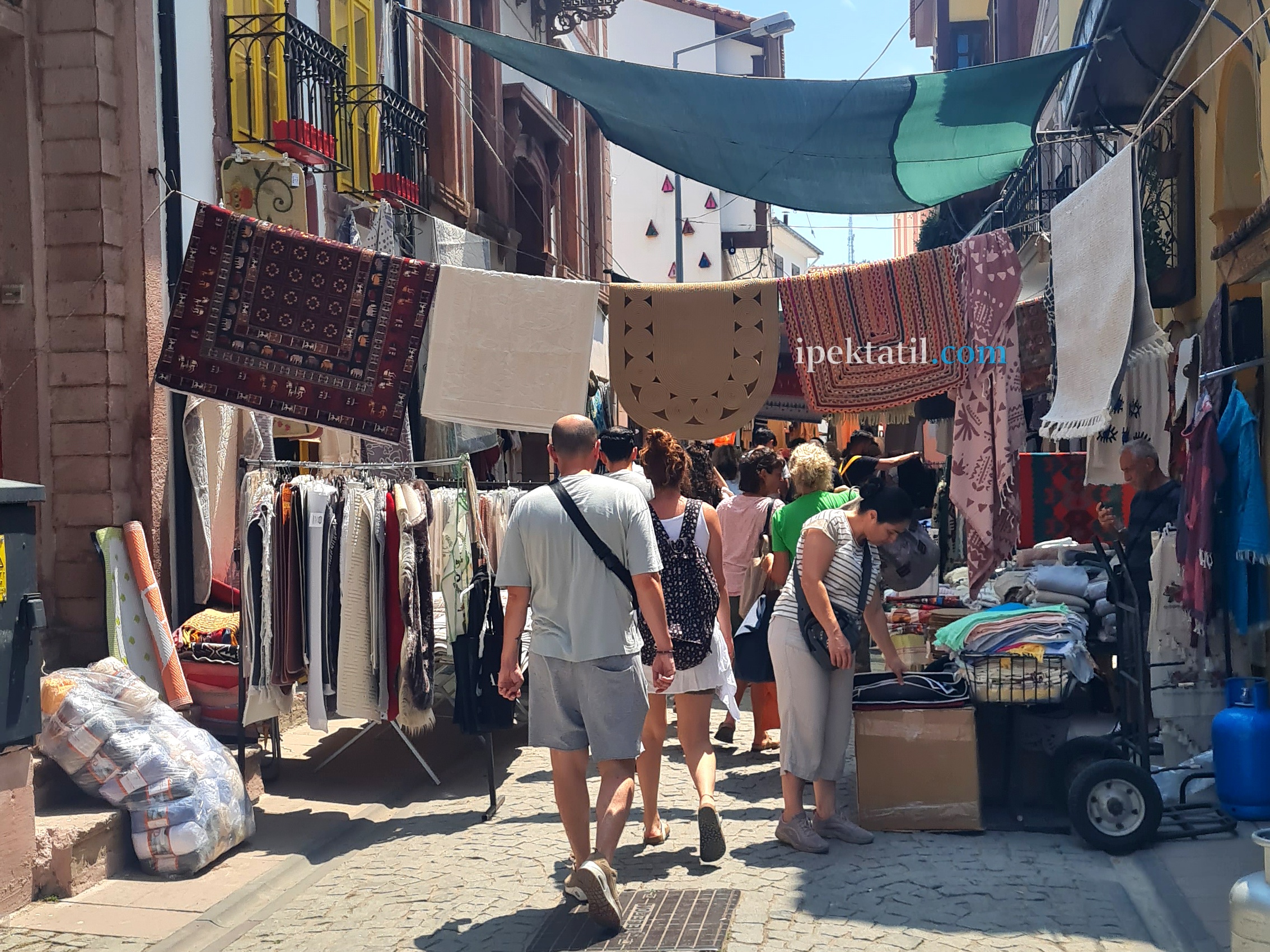 Ayvalık Pazarı Günleri ve Yerleri