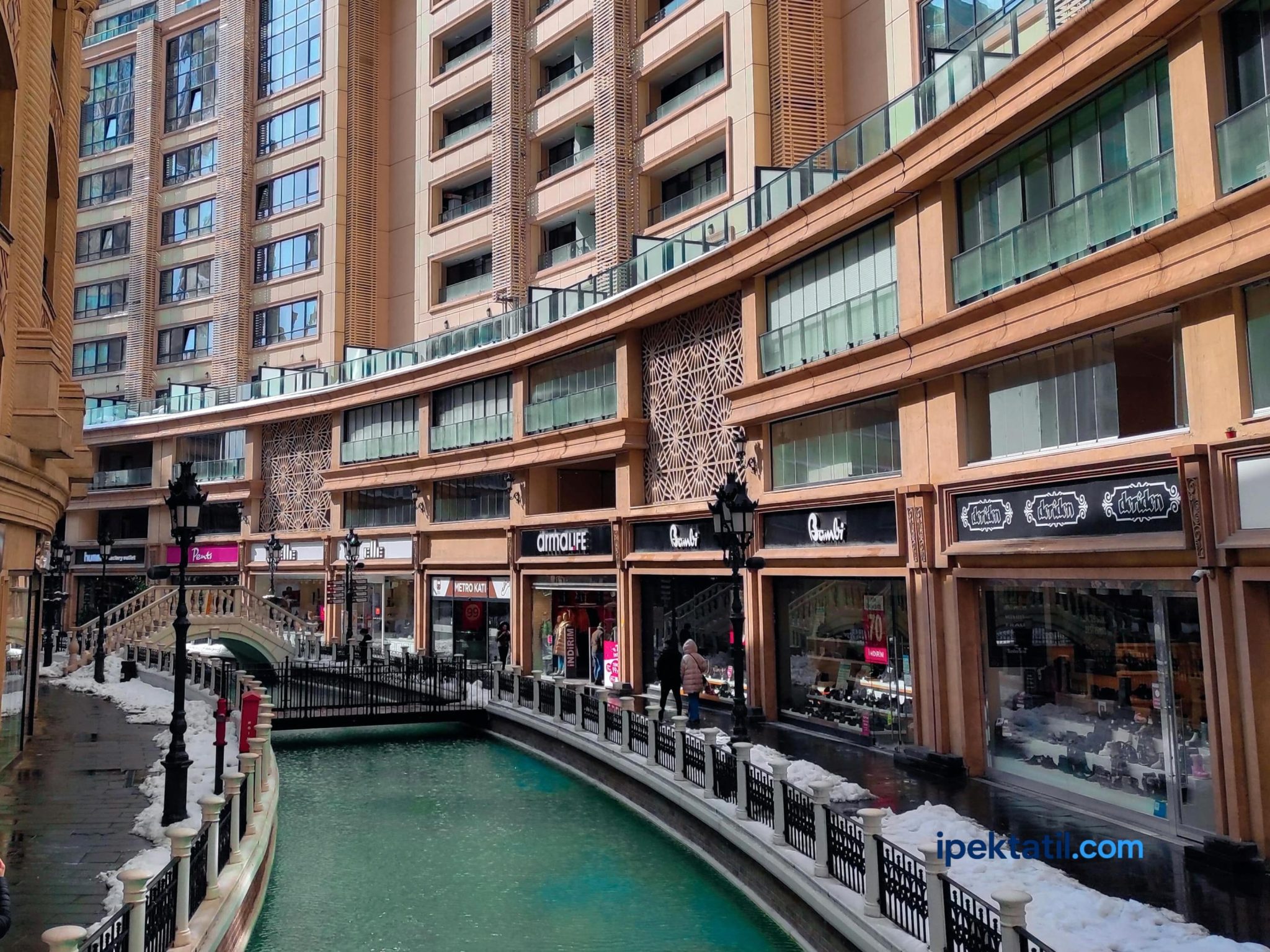 venezia-mega-outlet-ma-azalar