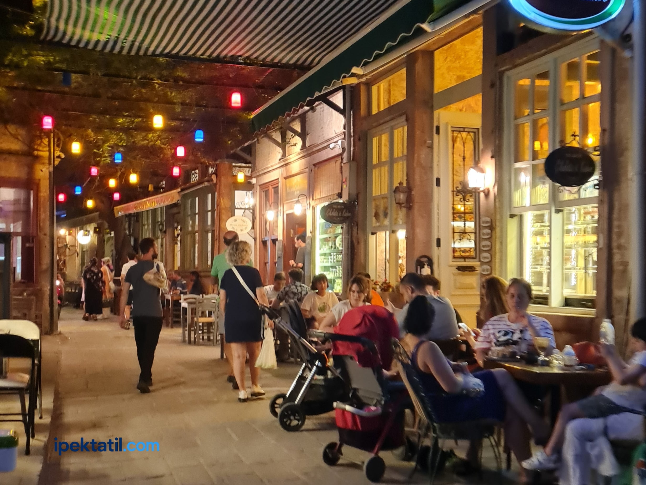 Ayvalık’ta Gece Gezilecek Yerler