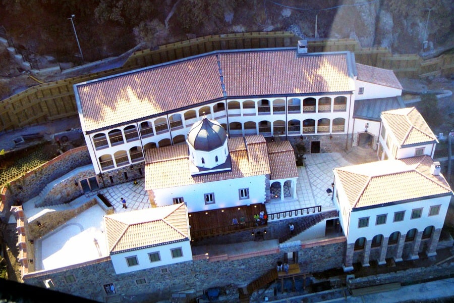 Ayışığı Manastırı