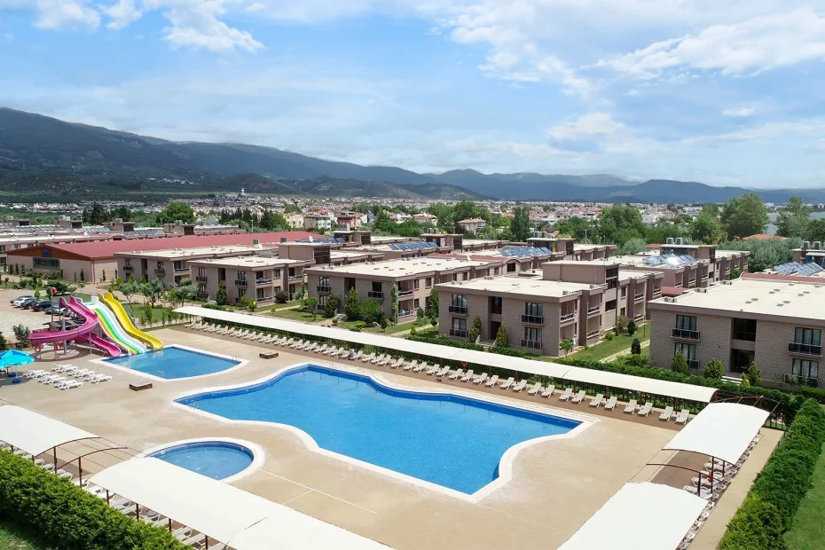 Jura Hotels Altınoluk ( Heramis Termal Tatil Köyü)