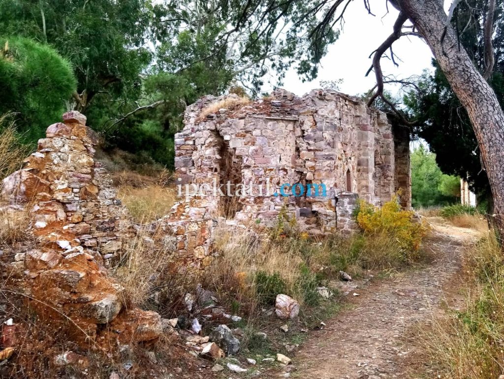 Çamlı Manastır (Taksiyarhis Ta Çamya)