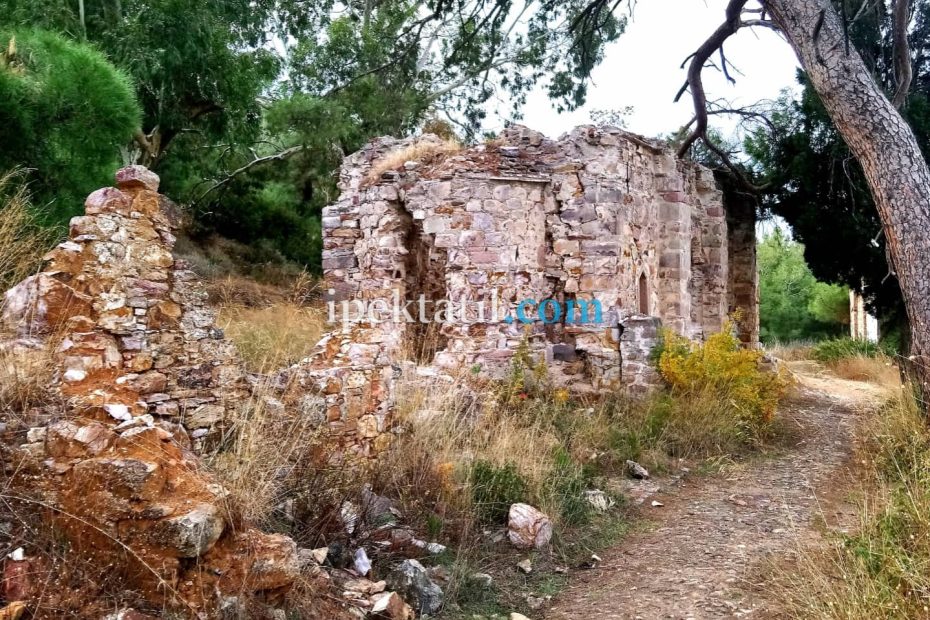 Çamlı Manastır (Taksiyarhis Ta Çamya)