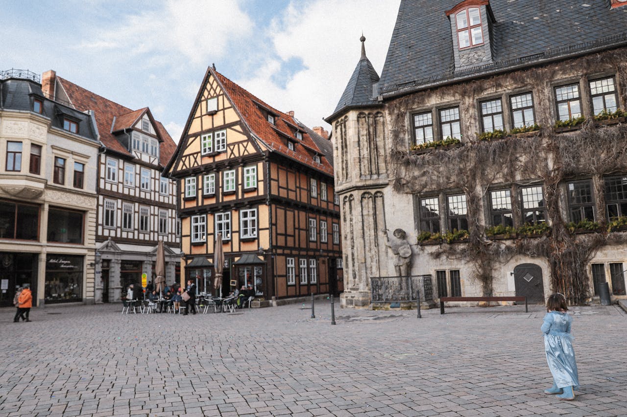 Hidden Gems and Local Cafes