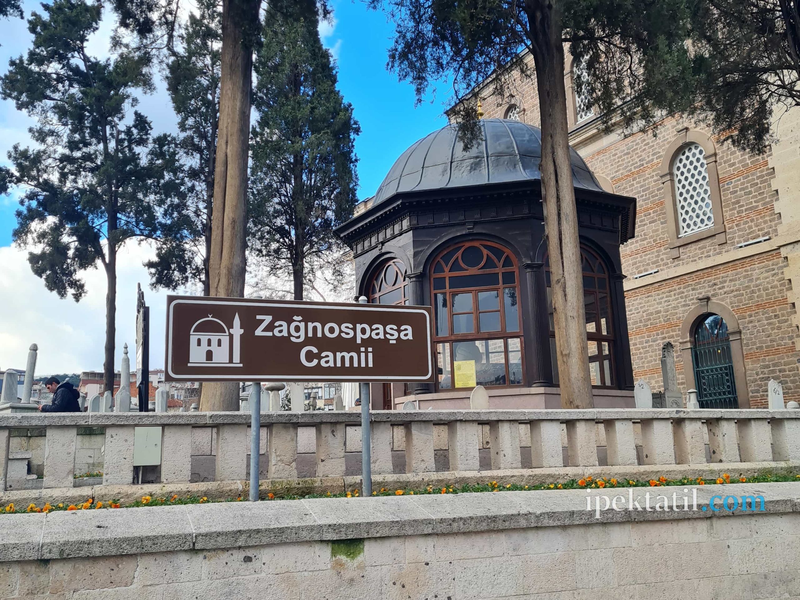 Zağnos Paşa Türbe