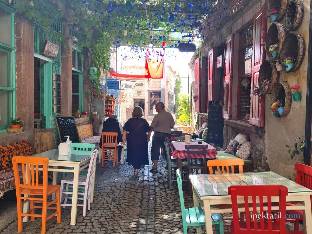 Küçükköy kahvehaneleri ve kafeleri