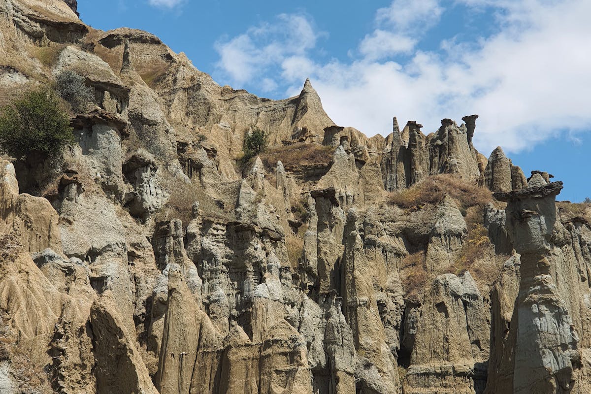 Manisa Kula Peri Bacaları