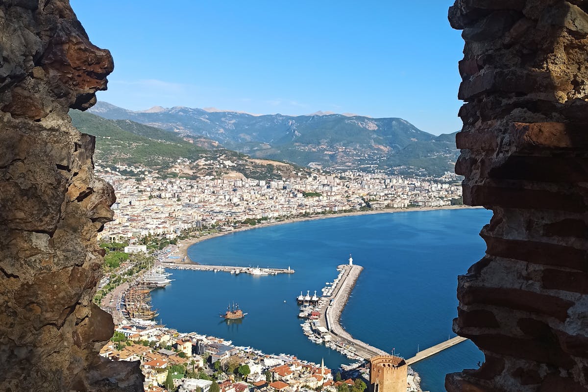 Antalya Alanya Limanı Kaleden
