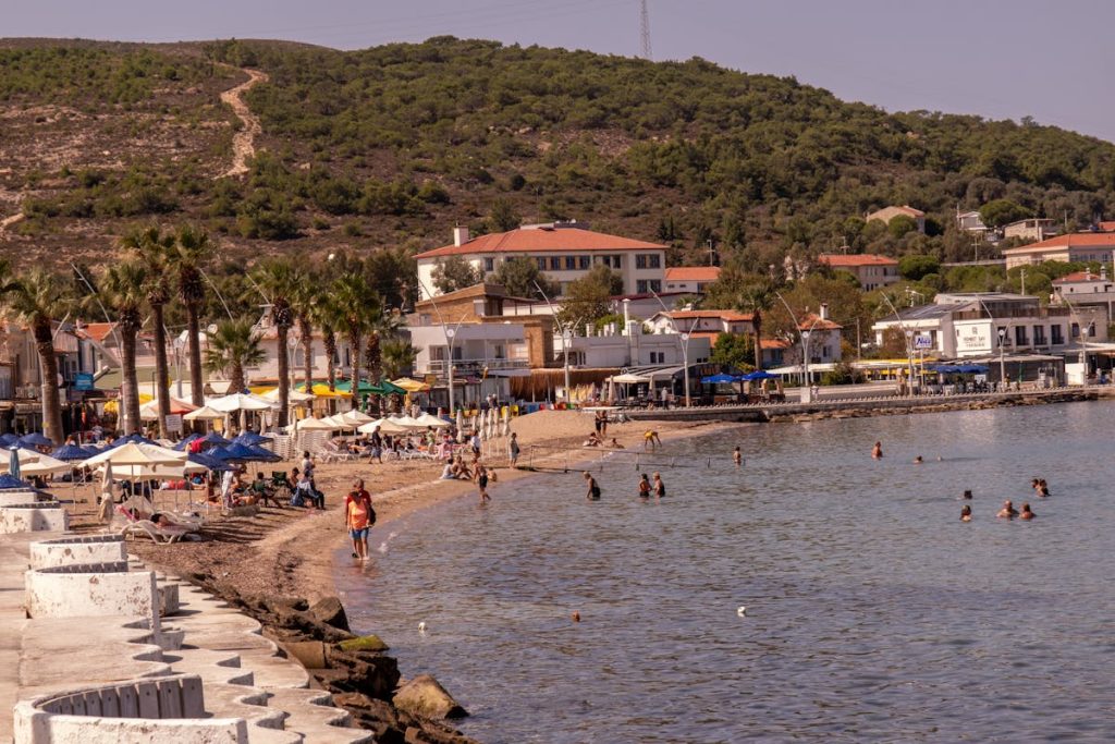 İzmir Foça Plajı İzmir Foça İlçesinden plaj görseli