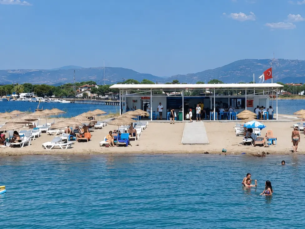 Altınova Kum Adası